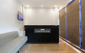 Townhouse Meera Bagh